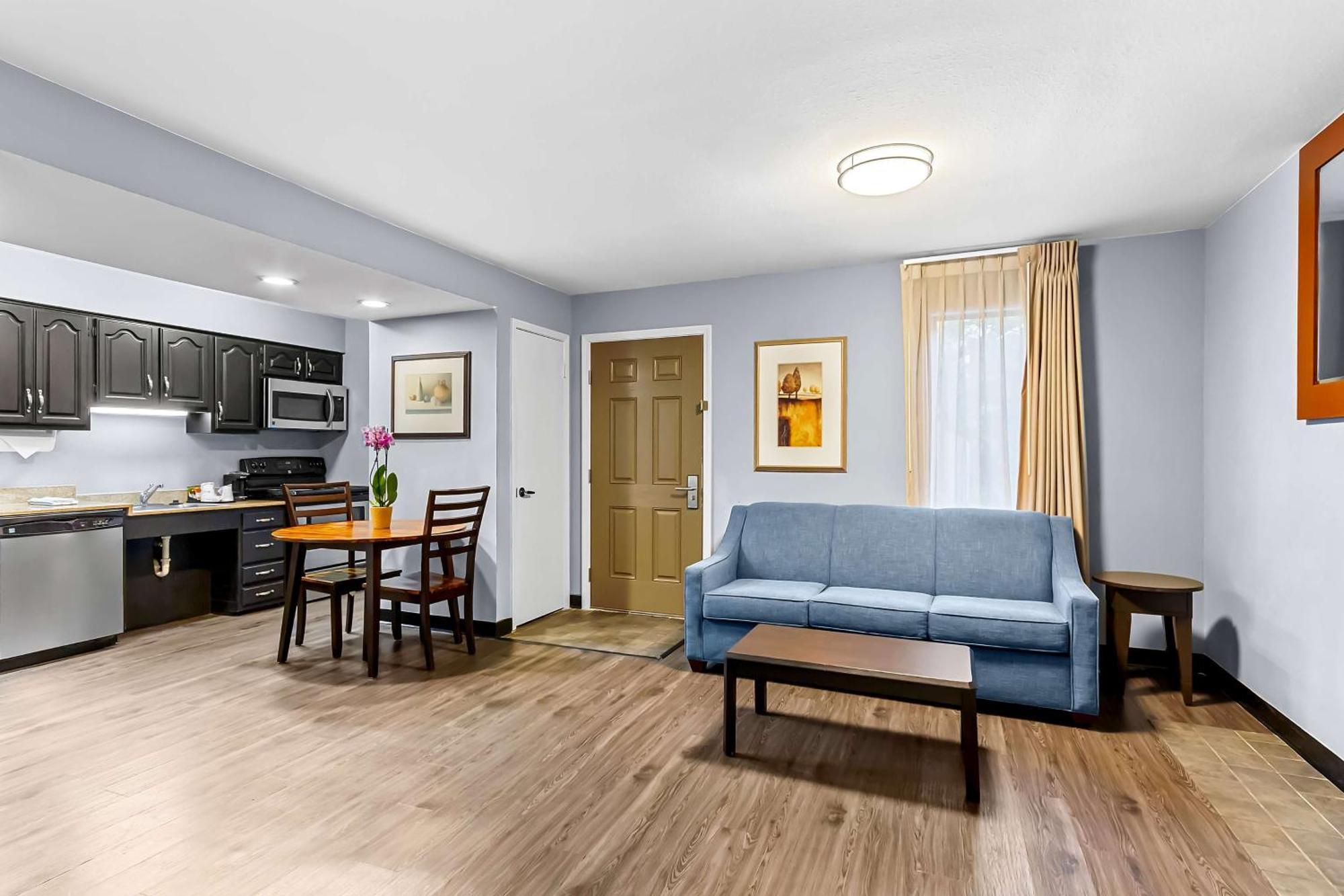 Surestay Studio By Best Western Пенсакола Екстериор снимка